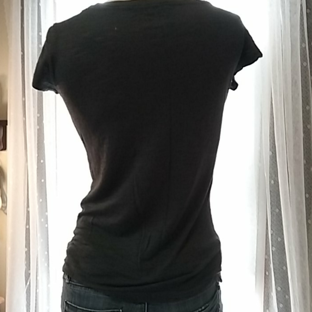 T-shirt - Picture 2 of 3